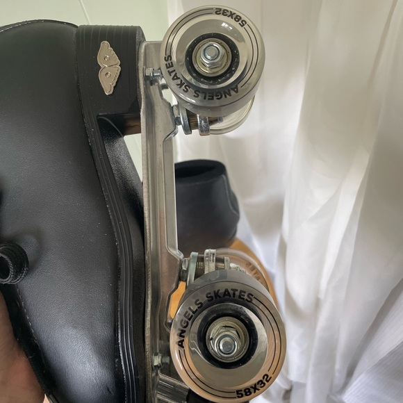 Angels Skates - Picture 3 of 6